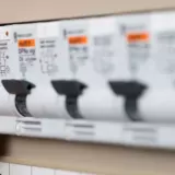 Tiquettes : un générateur d’étiquettes pour tableaux électriques
